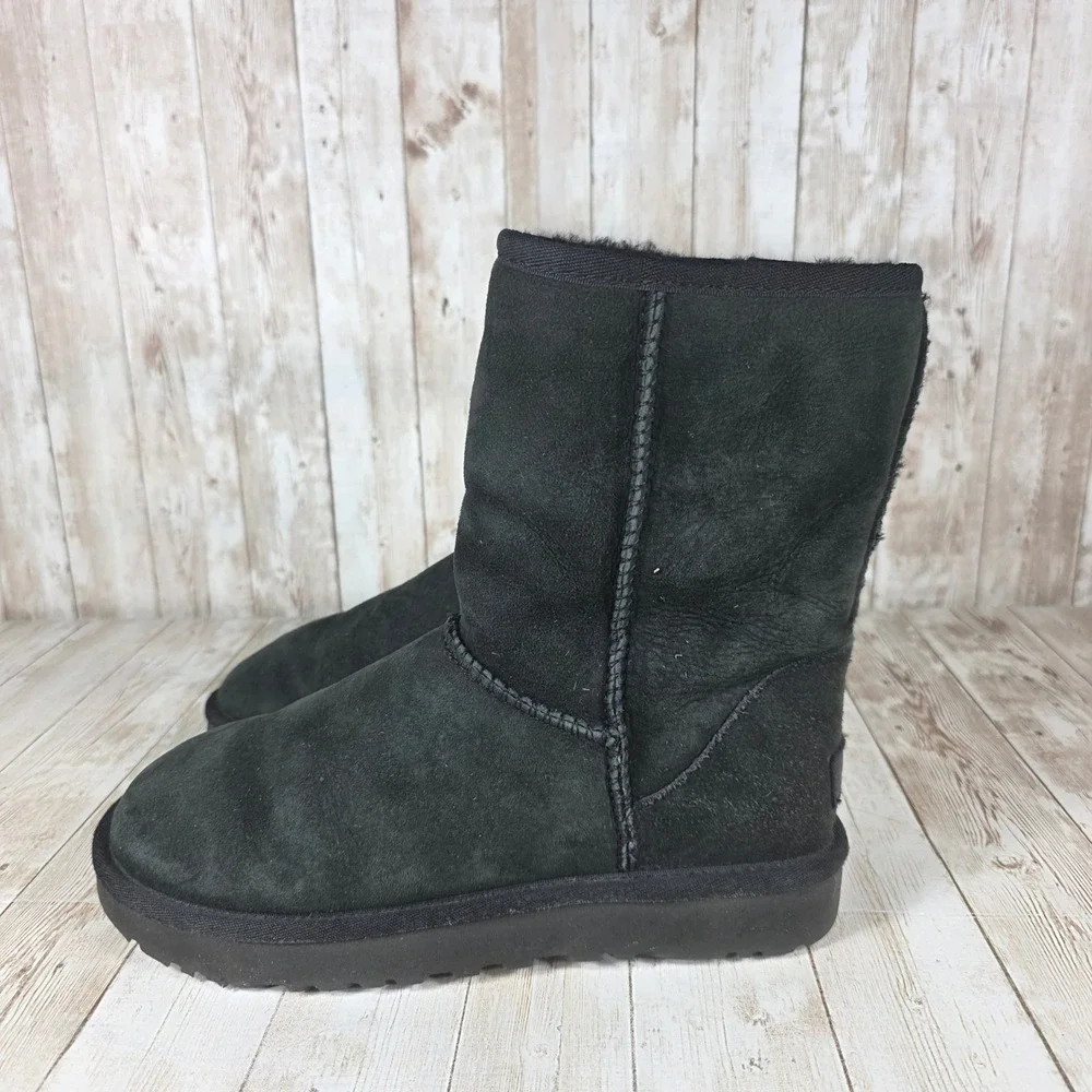 UGG step into